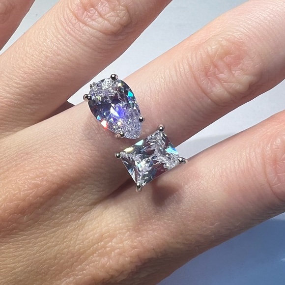 Silver ring - Picture 9 of 11